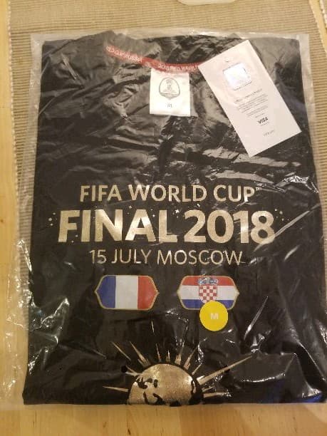 ロシアワールドカップ決勝　会場限定　日付 カード入り　Tシャツ S・M・Lサイズ