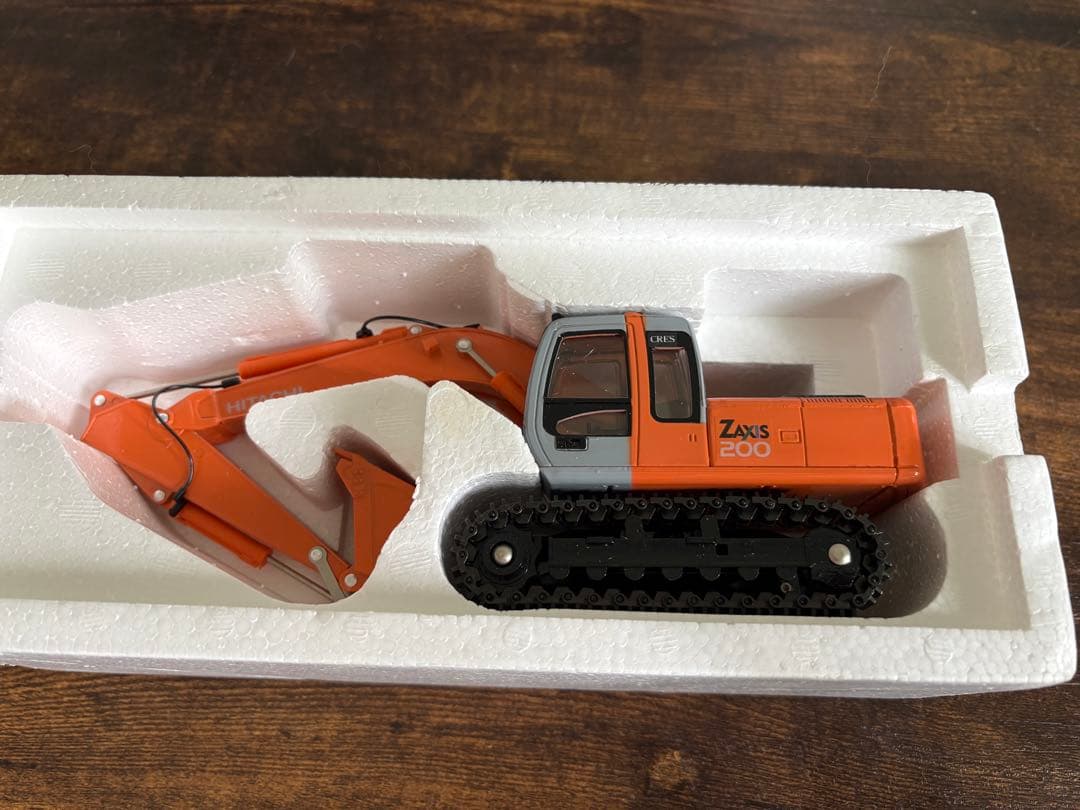 HITACHI ZAXIS 200 1/40スケールモデル