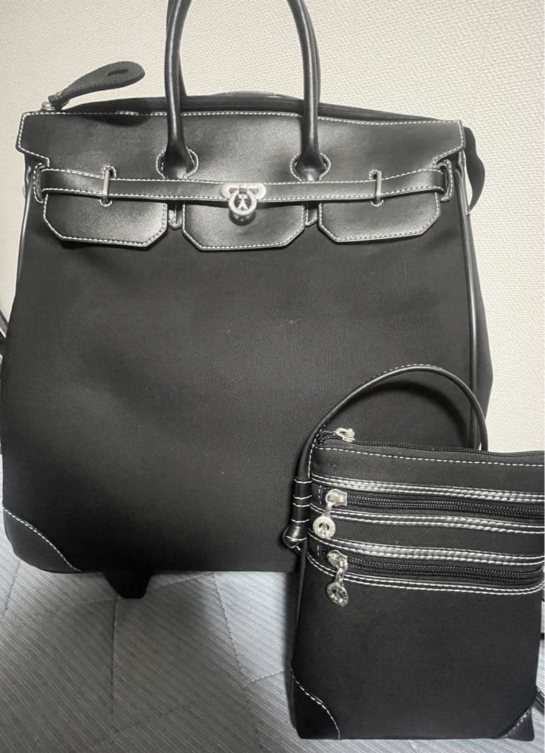 La Tour Eiffel/トラベルキャリー/ショルダーバッグ付属/鍵付き