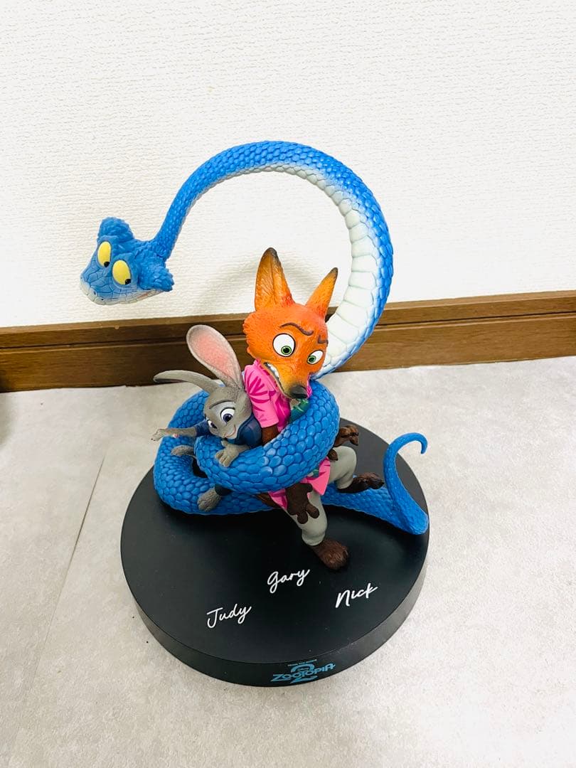 Disney ハッピーくじ　 ズートピア2『A賞ポスターフィギュア』