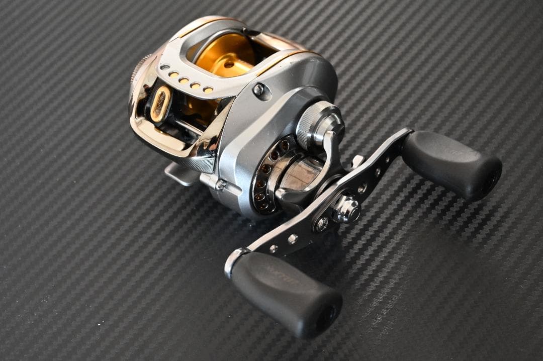 ダイワ TDジリオン 100HL 6.3　中古品です