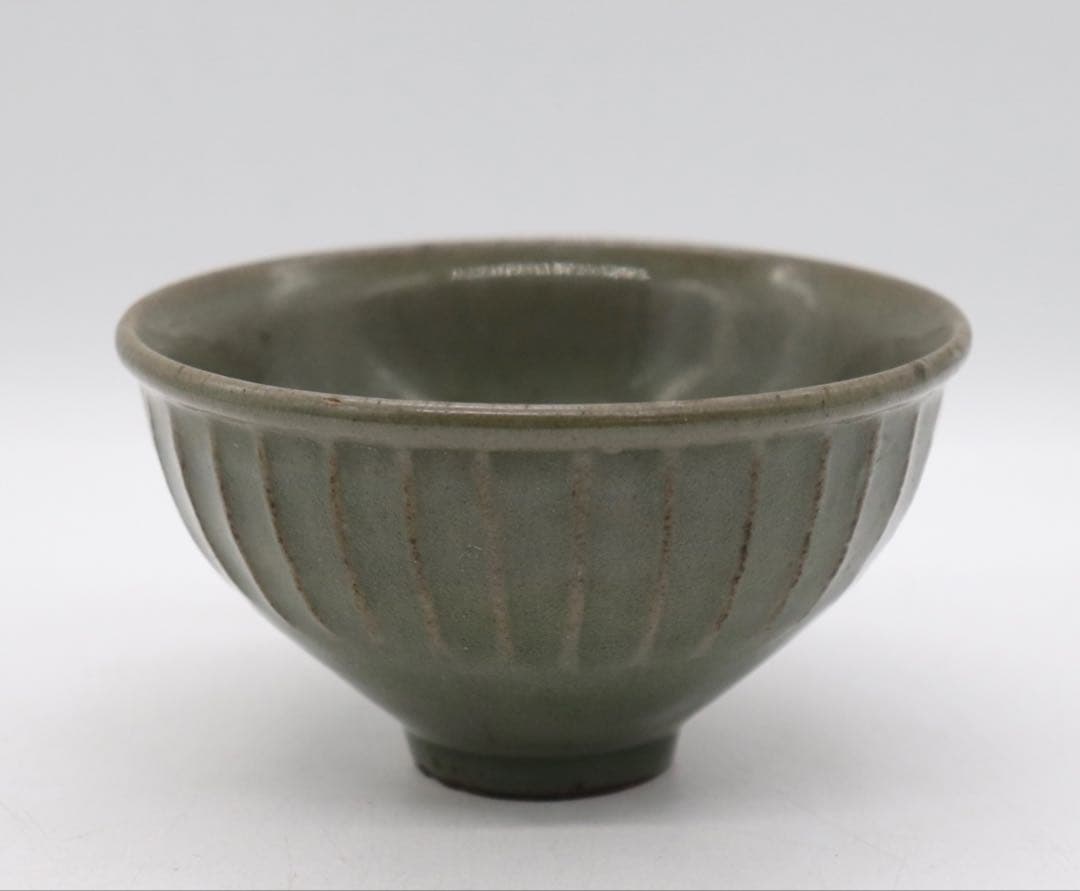 中国　耀州窯　青磁碗　送料込み250807