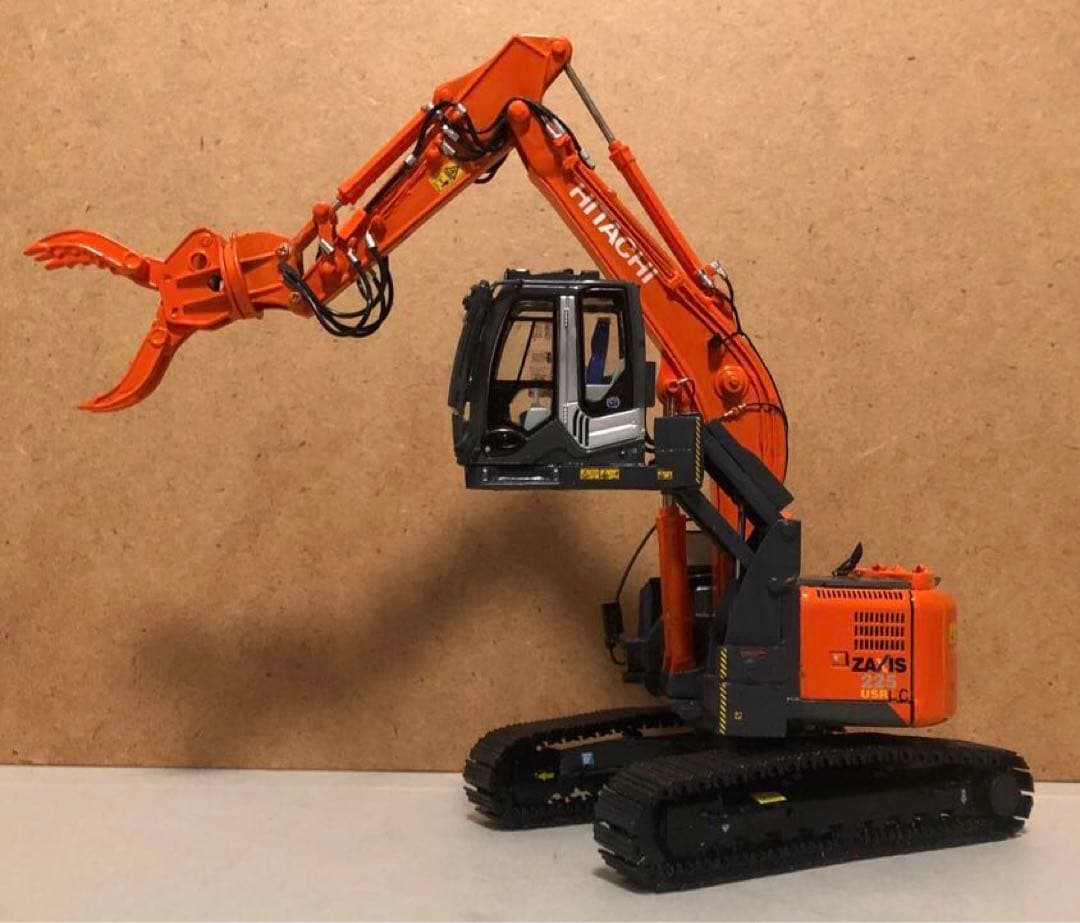 日立建機ZAXIS225USRLC-3 油圧ショベル1/50