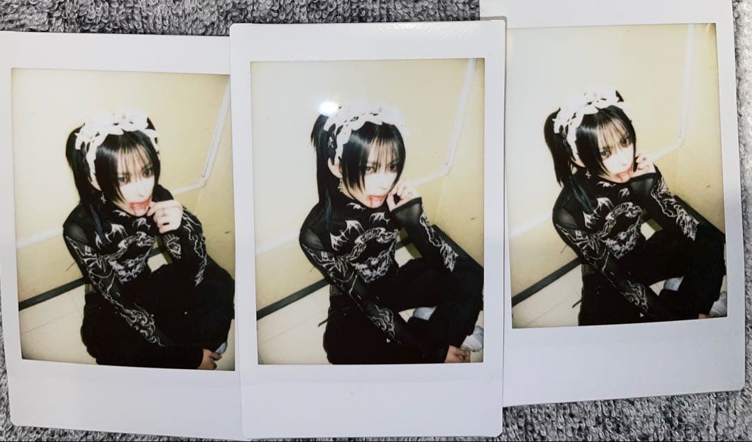 甘い暴力 咲 チェキ 1/27