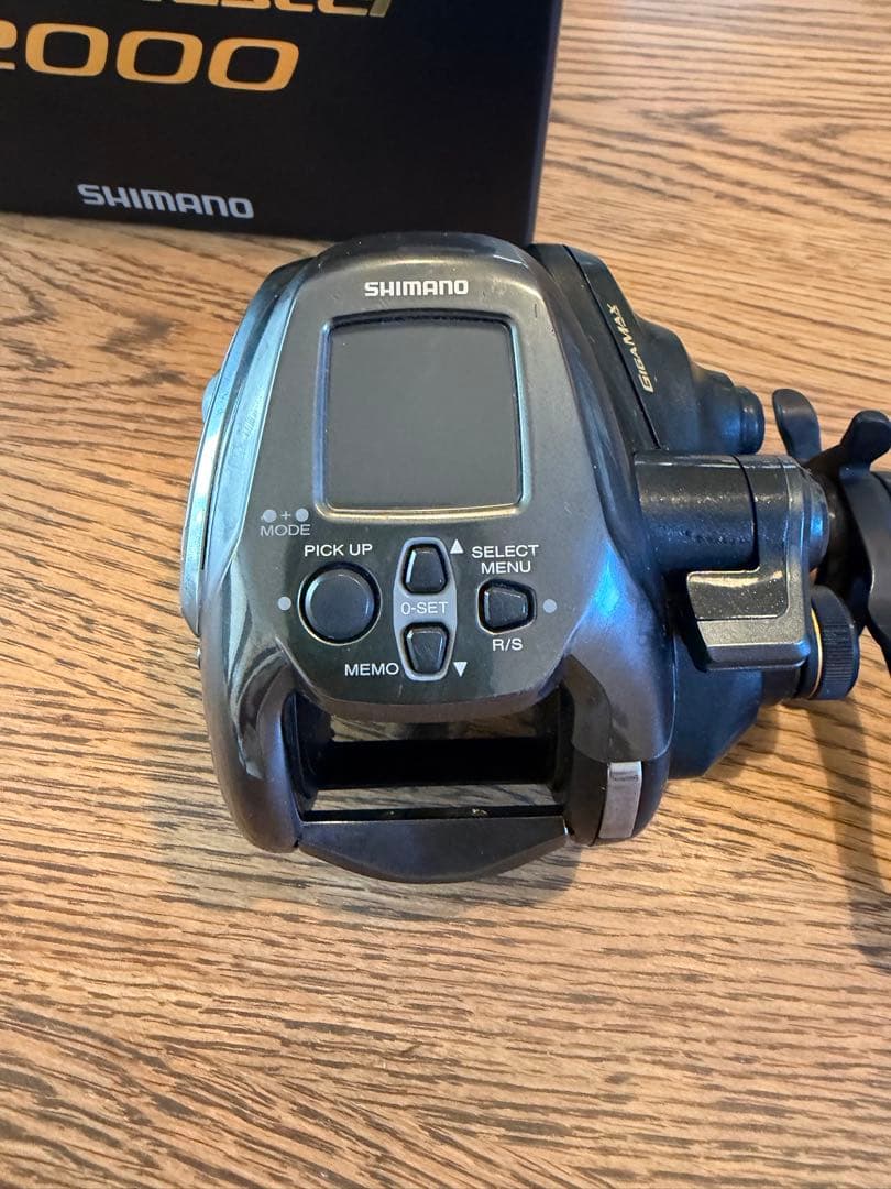 22ビーストマスター 2000 電動リール