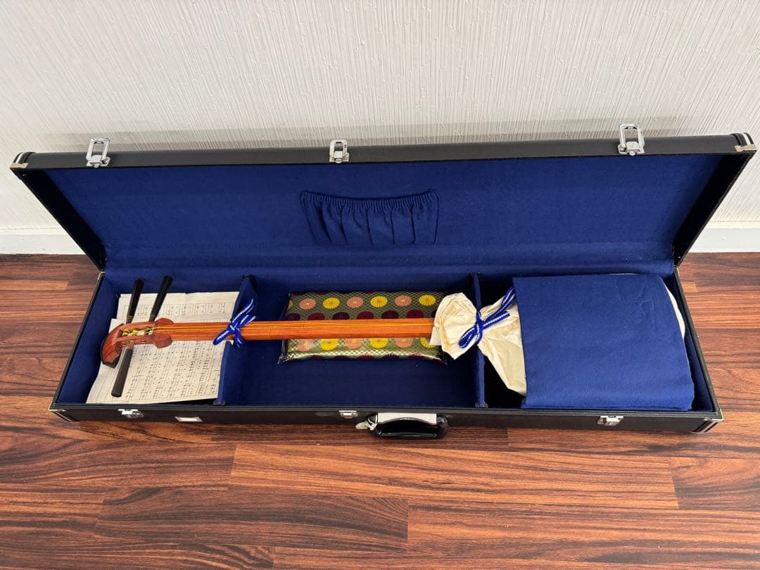 三味線本体 木製 花柄装飾 ケース付き