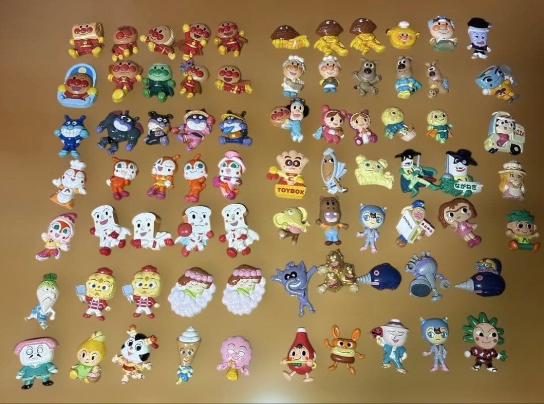 【週末限定値下げ】アンパンマン くっつくんです　75個マグネット　まとめ売り