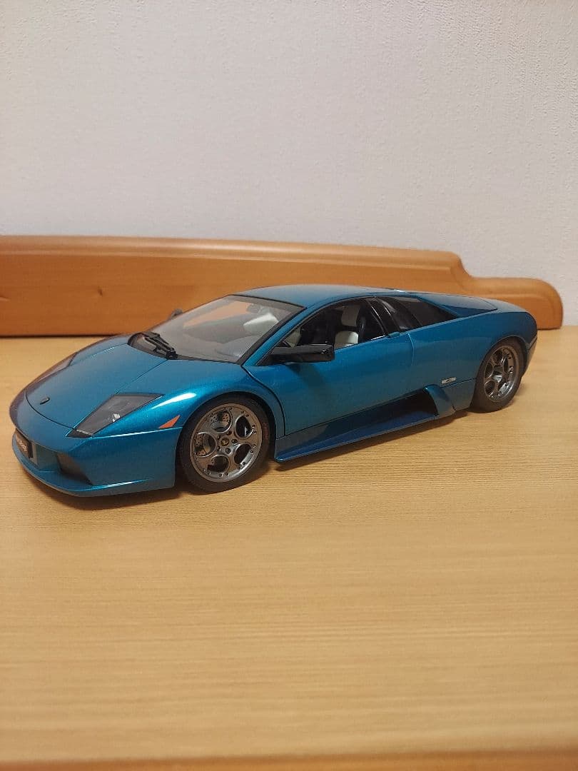AUTOart 1/18ランボルギーニムルシエラゴ40周年2000台限定モデル