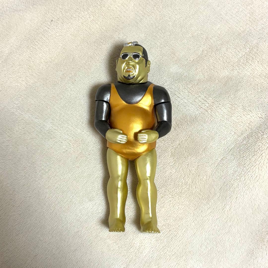 野生爆弾　くっきー　金色バージョン　名古屋限定カラー　フィギュア➕おまけ