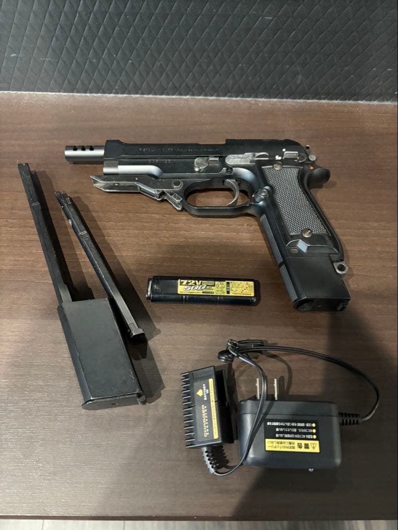 東京マルイM93R電動ガン18歳以上ハンドガン最終値下げ