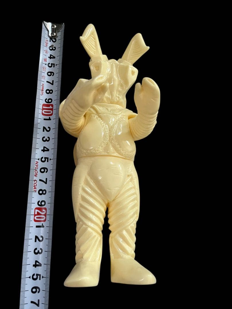 ウルトラマンシリーズ 宇宙恐竜ゼットン・ソフビ 成型色 クリーム色
