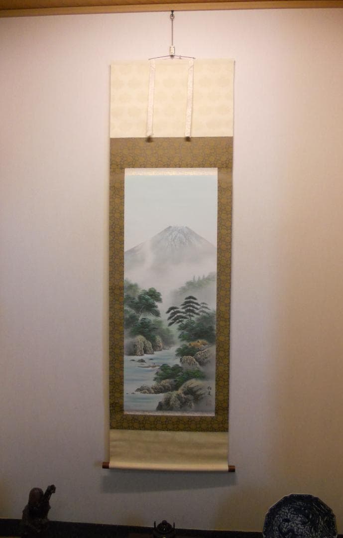 掛け軸 松泉 谿谷松風之図 絹本 希少 軸装 茶道具 掛軸 美品 です。