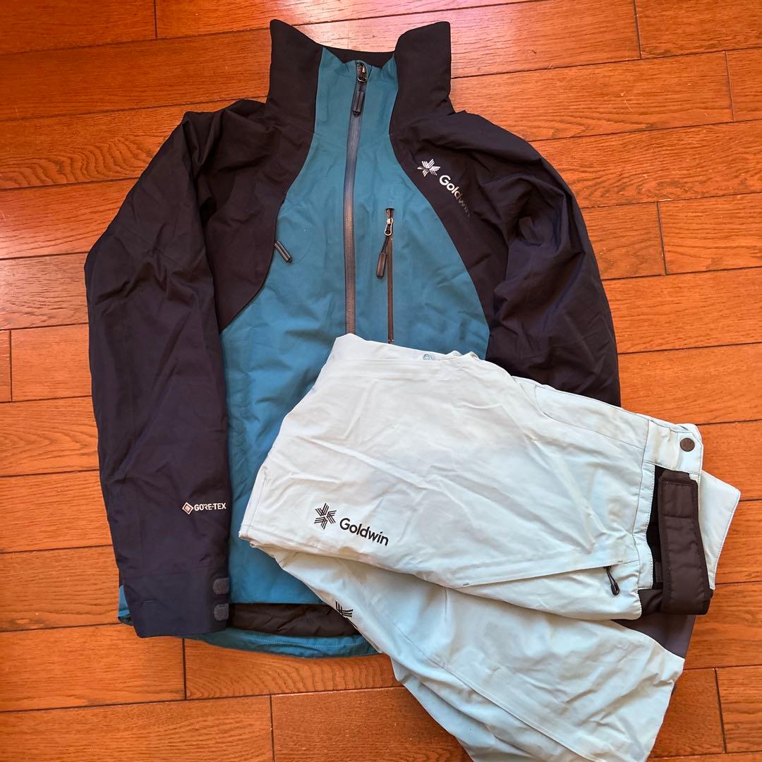 美品　ゴアテックス　ゴールドウィン　スキーウェア上下