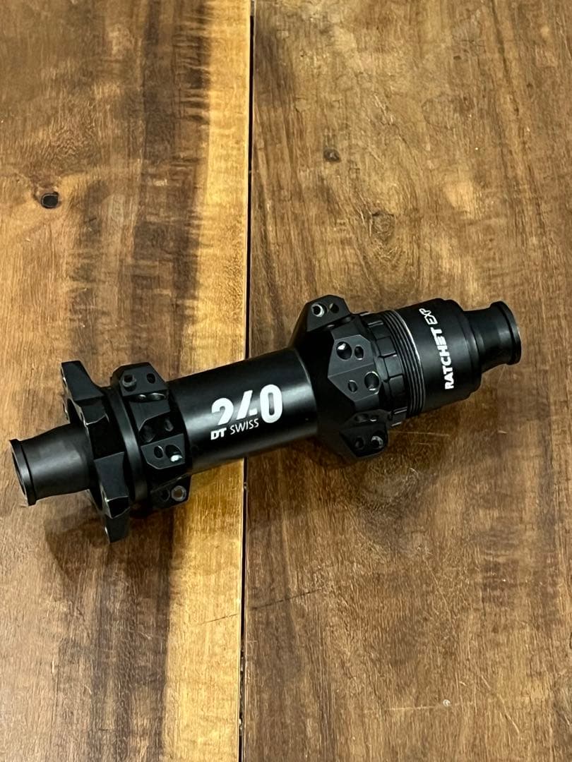 DT SWISS 240 EXP 148ミリ　28H