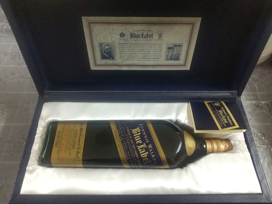 ジョニーウォーカーブルーラベル 化粧箱入り