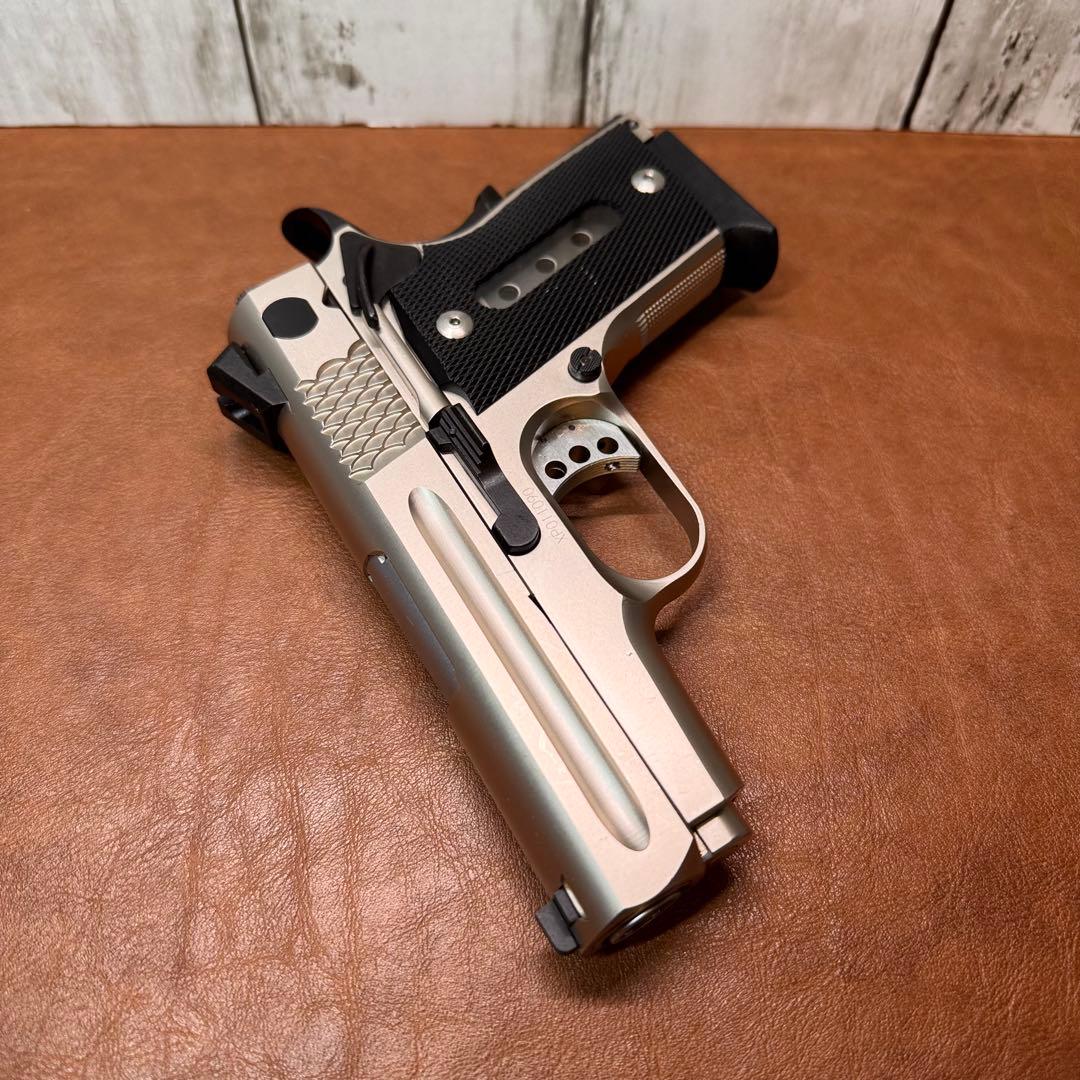 KSC M945 コンパクト・スパイダー　プレミアムメッキモデル　【絶盤品】