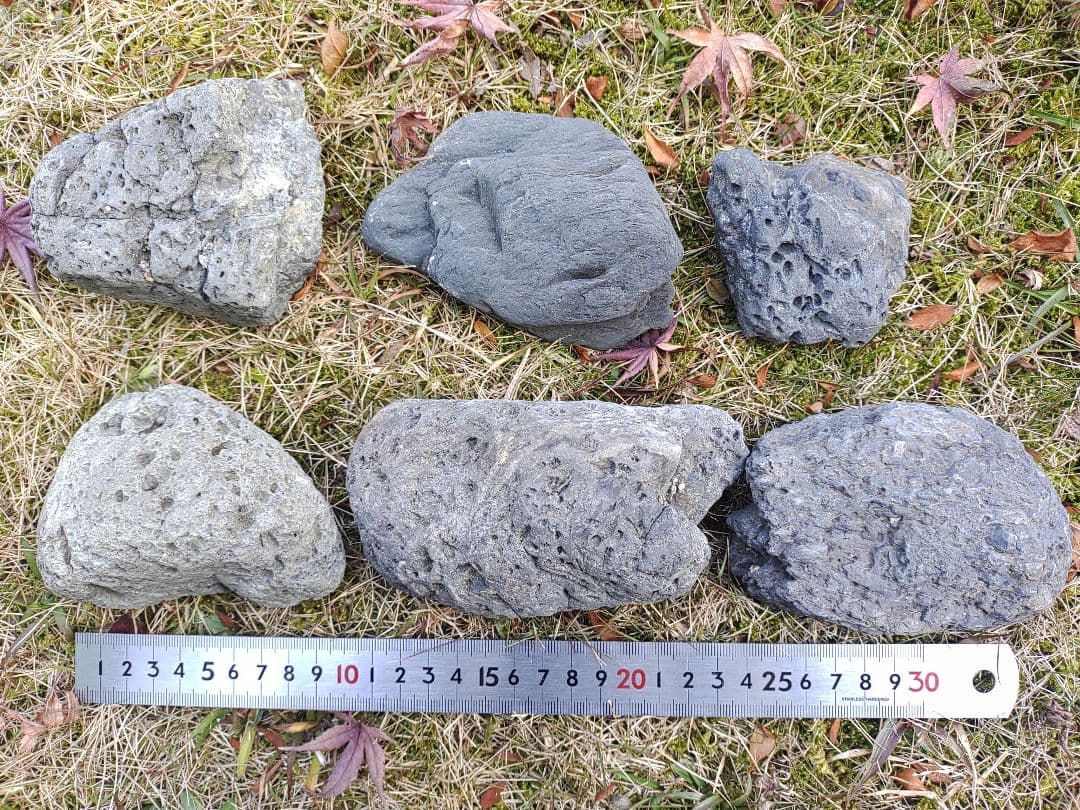 小さめの石　サンプル　④