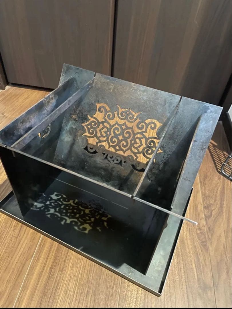 早い者勝ちASOBUGU 黒皮鉄板　AINUアイヌ 焚火台　ケース付き