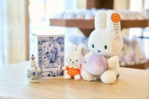 万博オランダ館 ミッフィー オーブぬいぐるみ 大　ラッピング