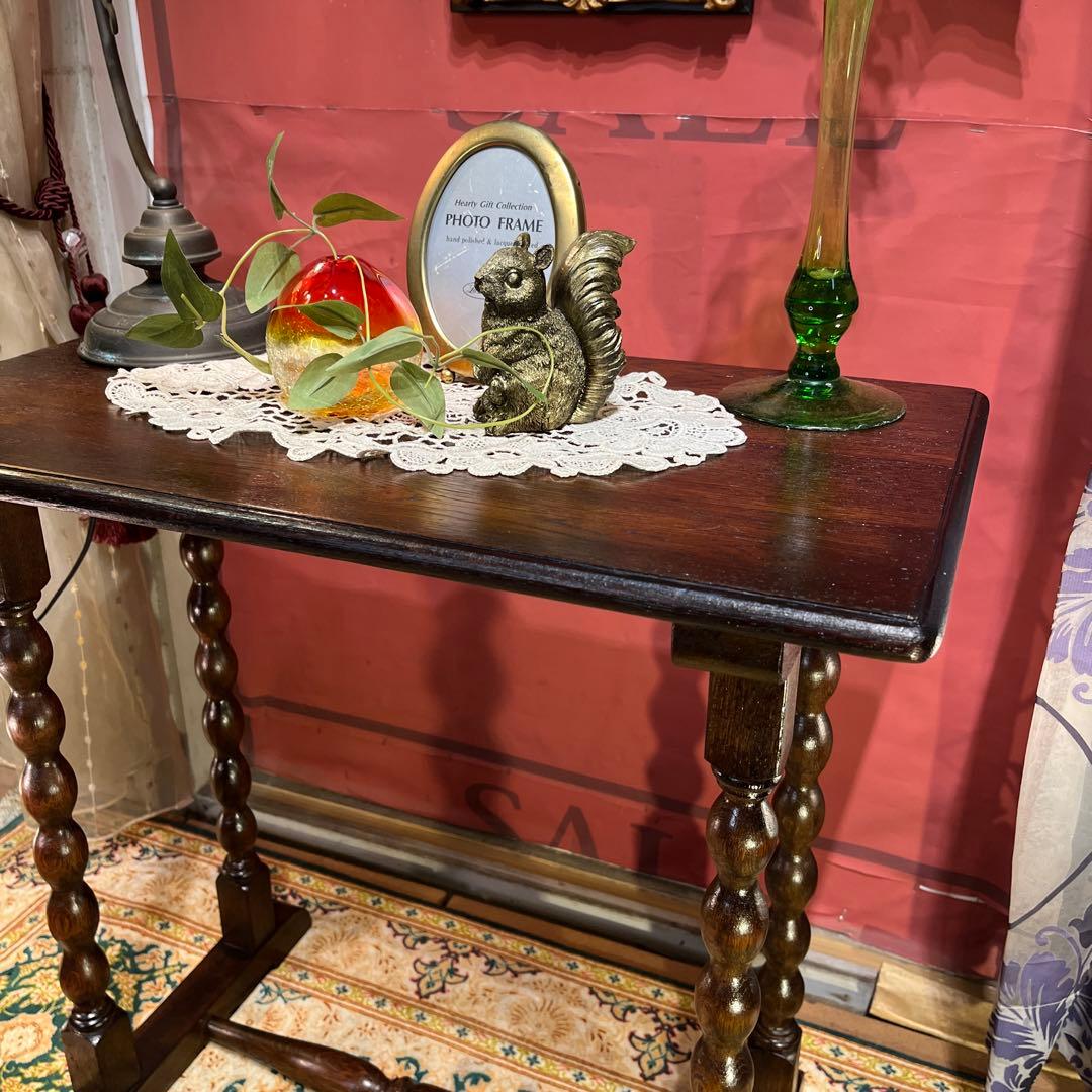 ヴィンテージ スピンドルレッグ　　サイドテーブル　コンパクトテーブル　花台