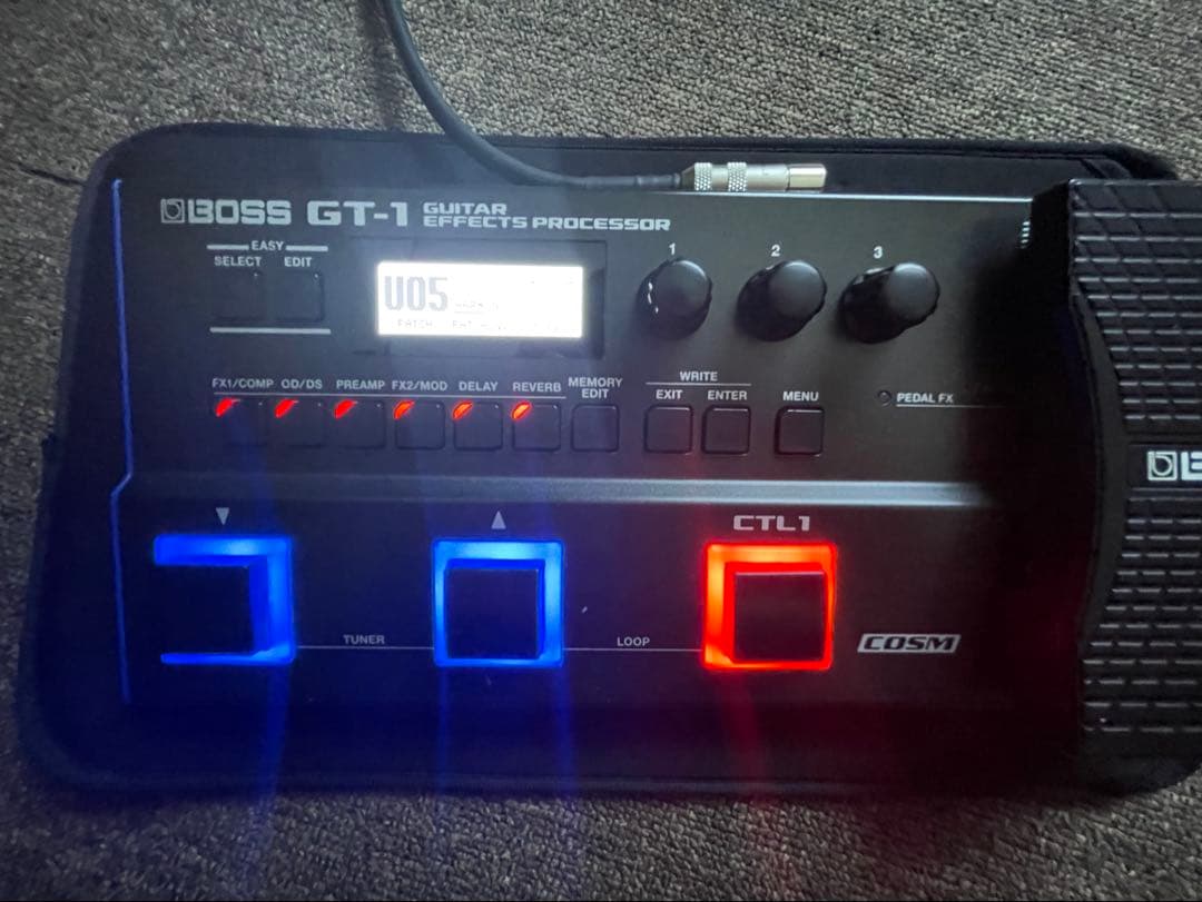 BOSS GT-1 専用ケース付き