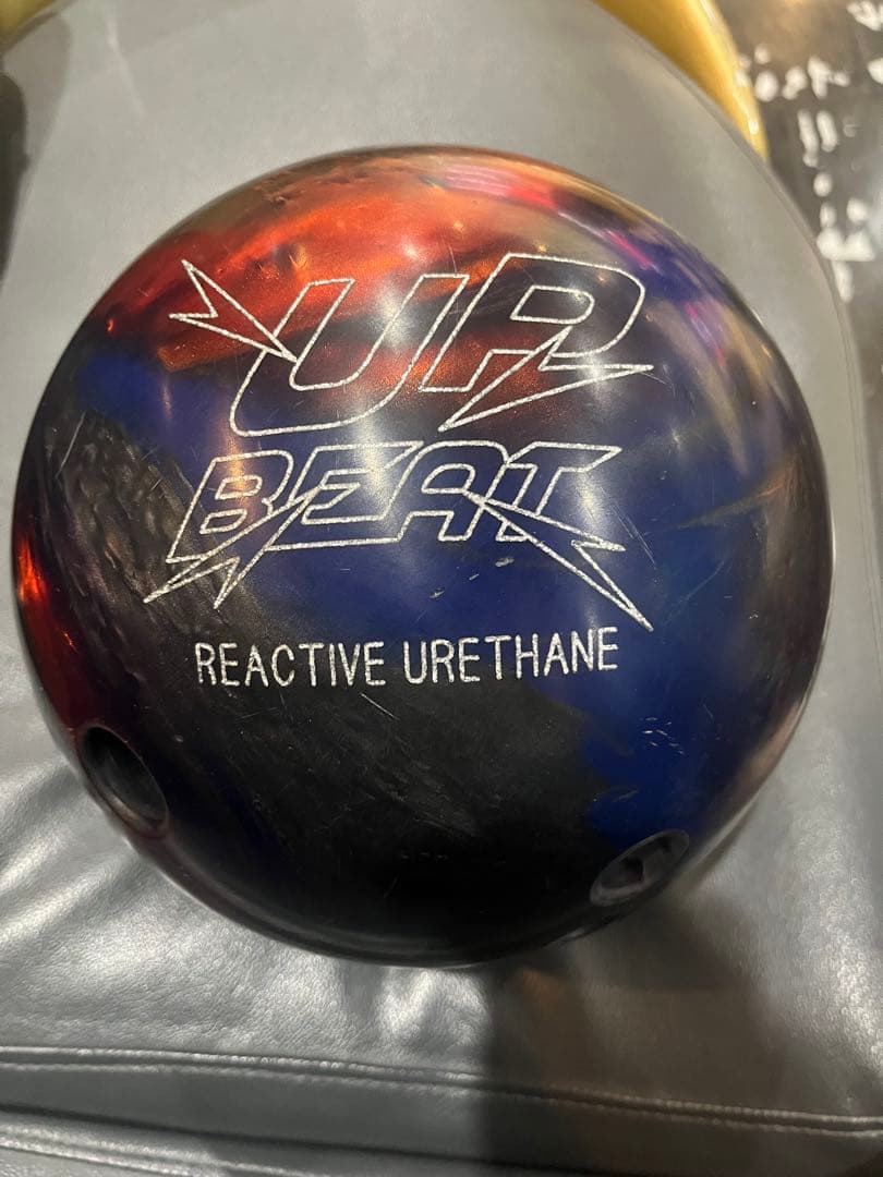 UP BEAT ボウリングボール 15ポンド