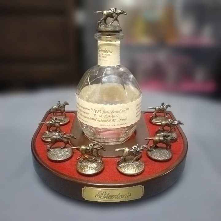 Blanton's 全8種キャップ付き・LEDライト空き瓶・台座
