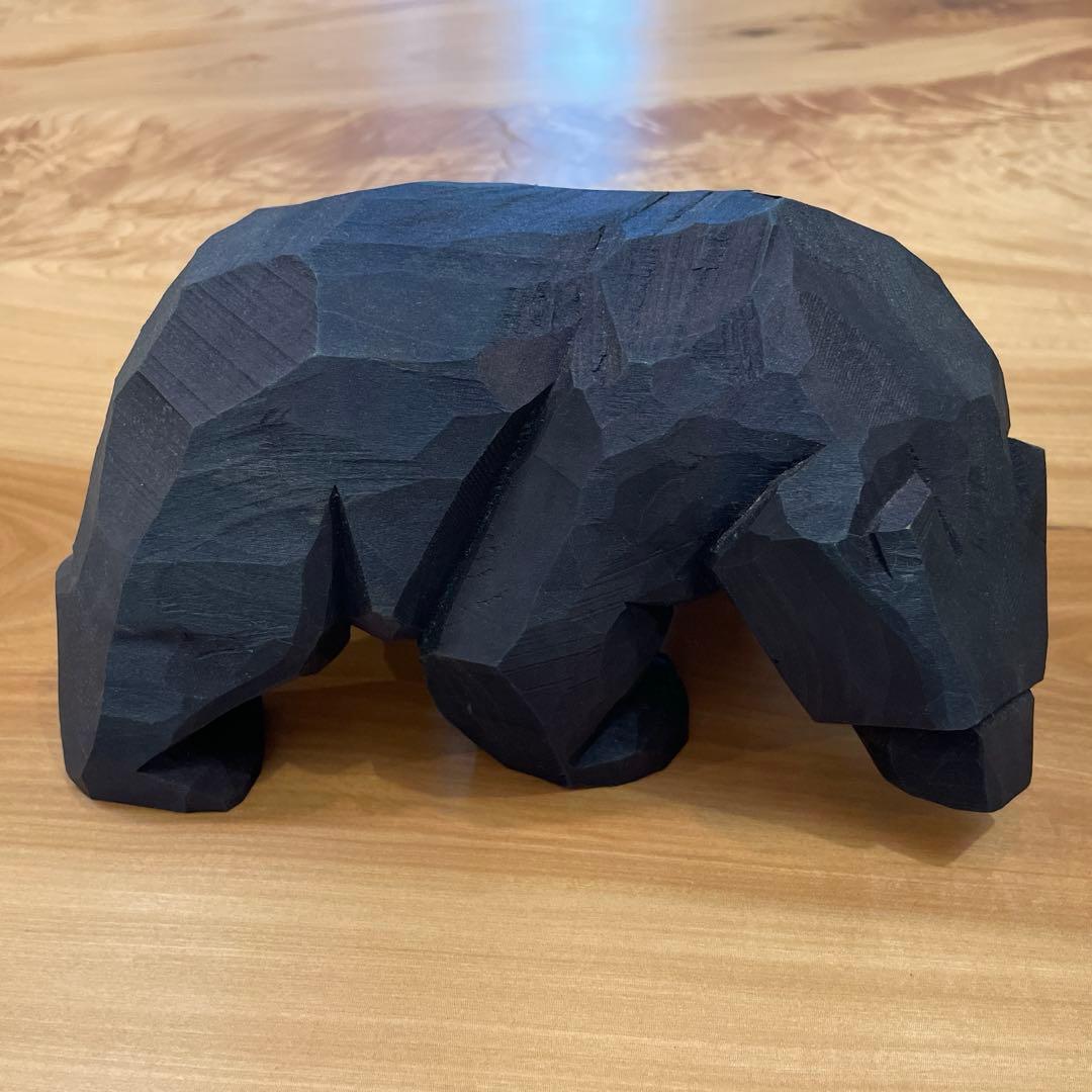 佐藤憲治作　木彫り　這い熊　徳島本藍染