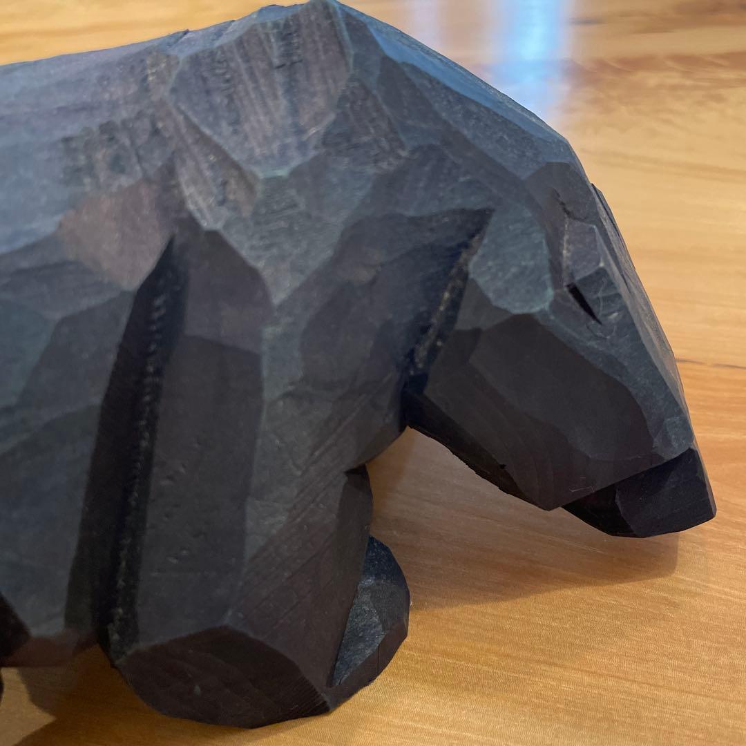 佐藤憲治作　木彫り　這い熊　徳島本藍染