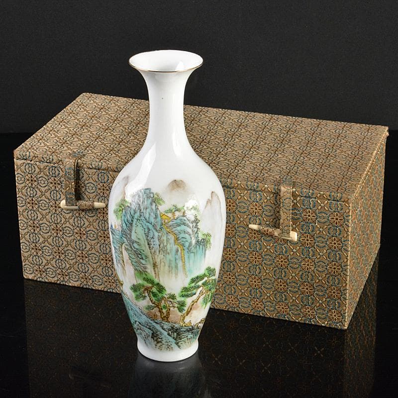 中国　中国景徳鎮製款　薄胎　粉彩漢詩山水文瓶　V　R6656