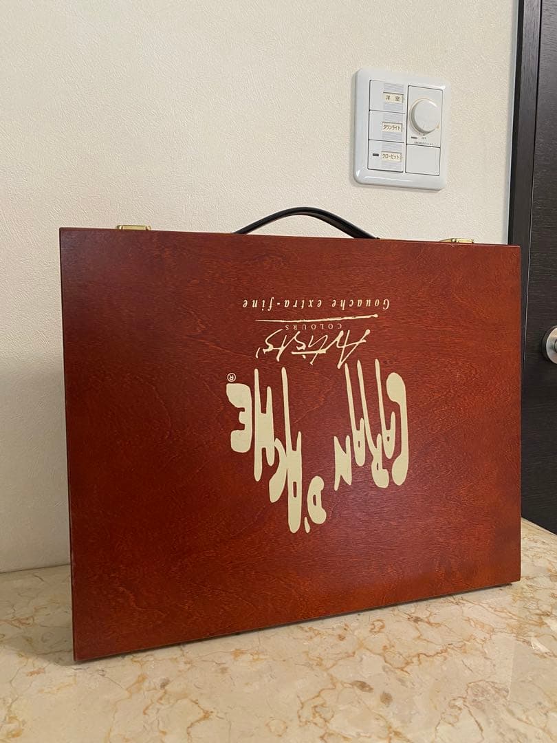 【希少】Caran d'Ache カランダッシュ　木箱