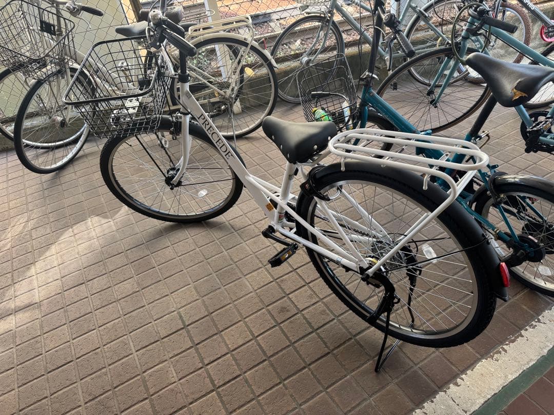 PRECEDE シティサイクル（白）／前カゴ・荷台付き