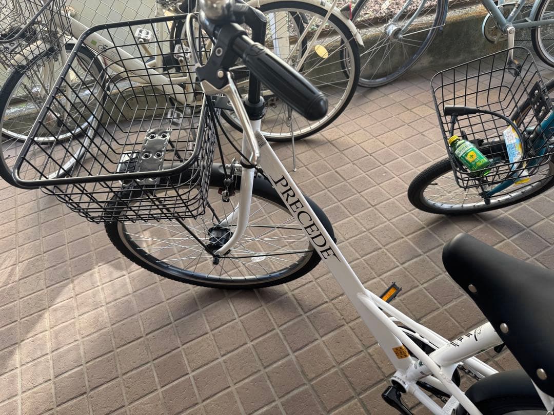 PRECEDE シティサイクル（白）／前カゴ・荷台付き