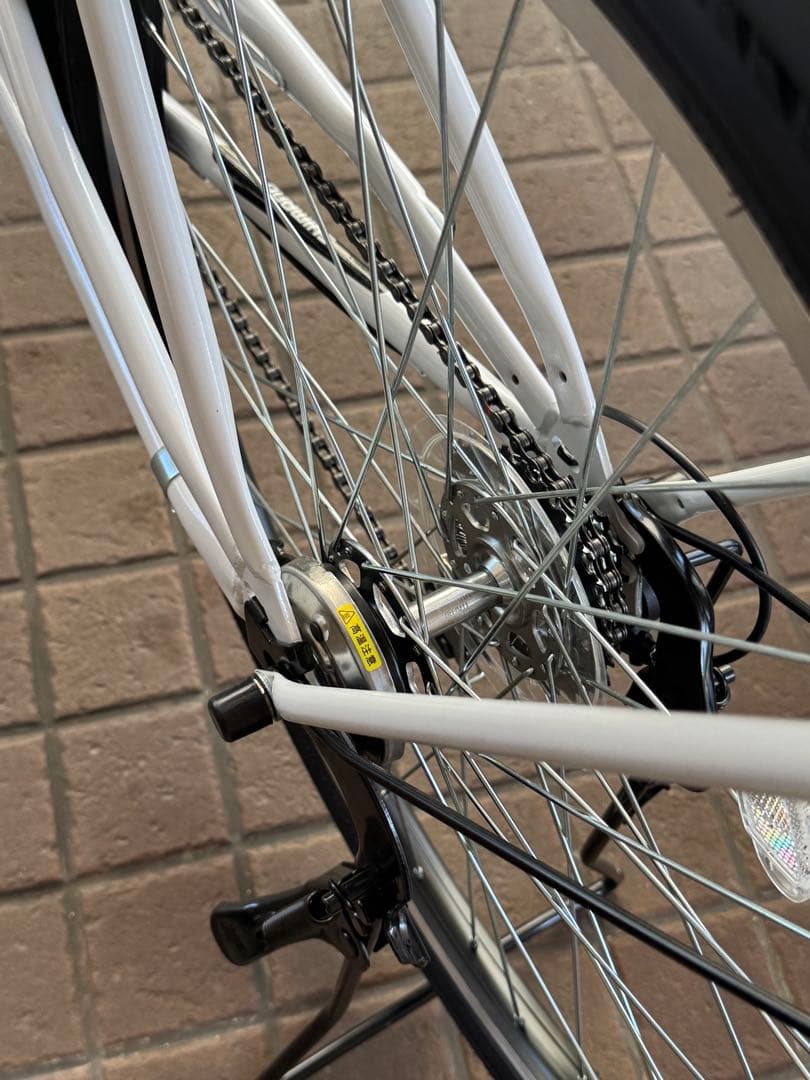 PRECEDE シティサイクル（白）／前カゴ・荷台付き