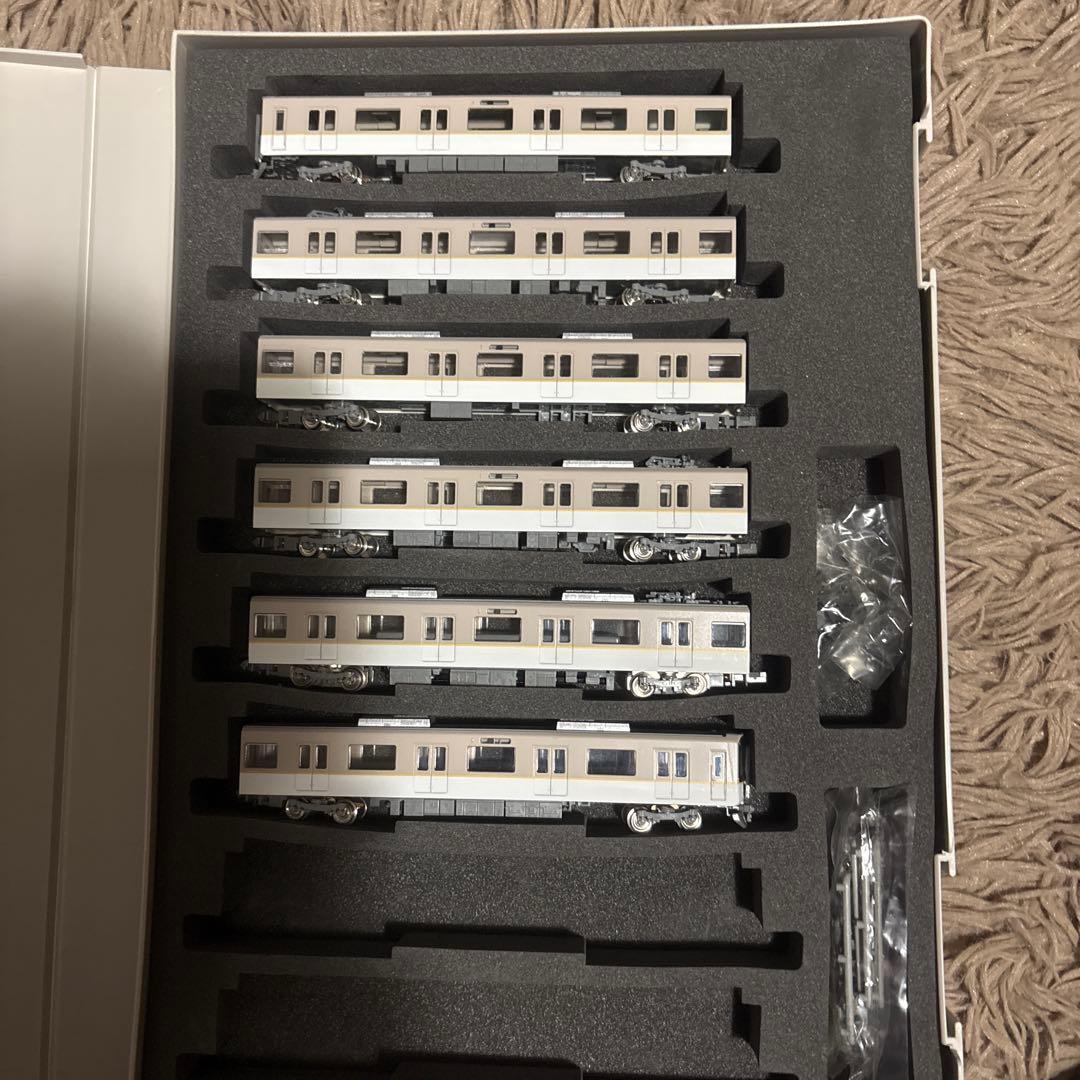 Nゲージ鉄道模型 6両セット ホワイト/シルバー