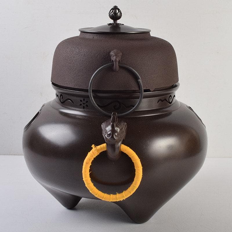 茶道具　釜師　畠春斎作　無文　平丸釜　唐銅鬼面風炉　共布共箱　M　R9292B