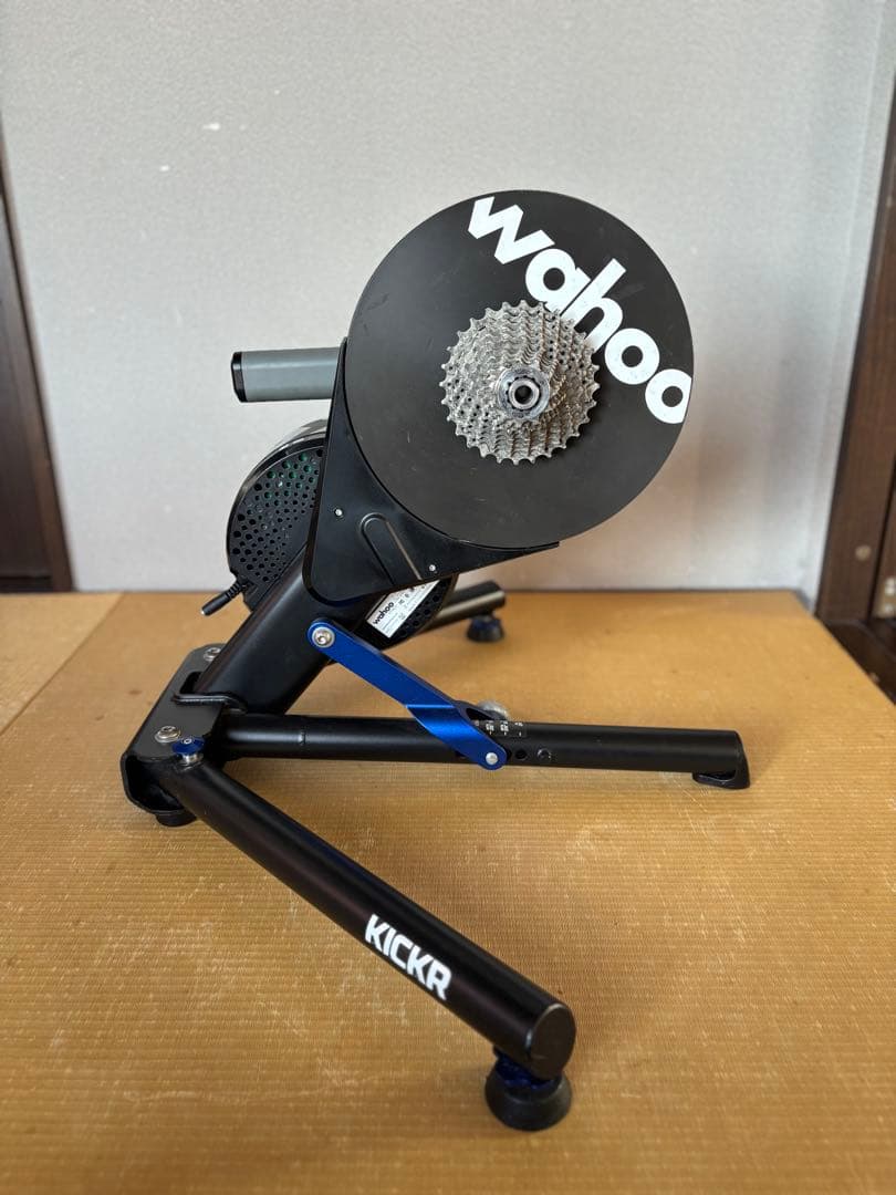Wahoo KICKR 固定ローラー