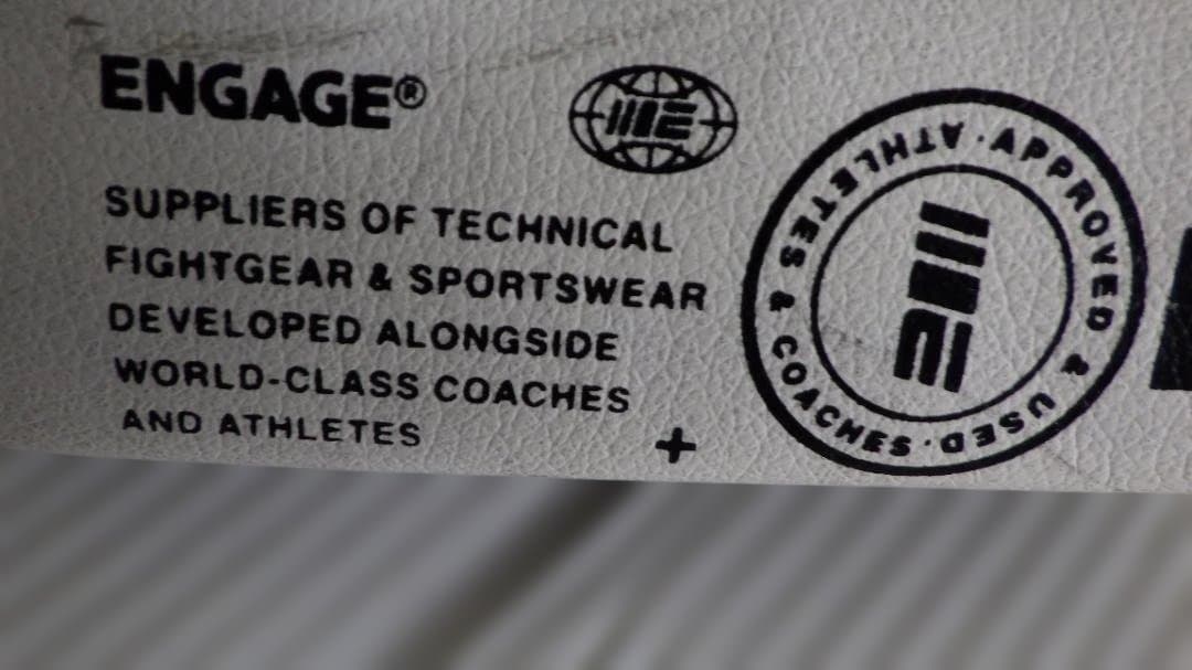 ENGAGE ボクシンググローブ ホワイト/ブラック/オレンジ