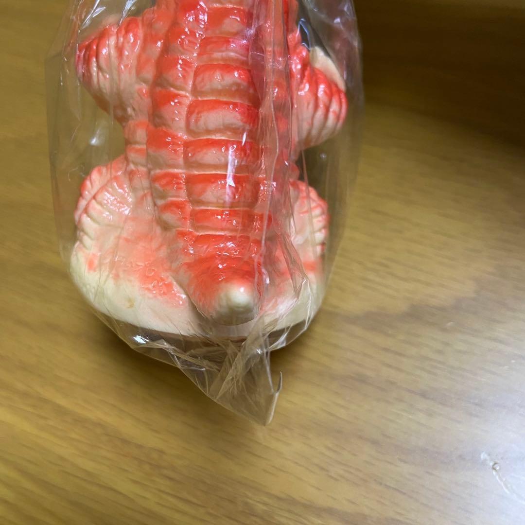 ウルトラマン 怪獣 レッドキング m1号 貯金箱 ソフビ 5420