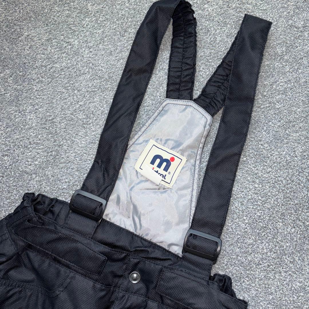 mistral 子供用スキーウェア　ジュニアスーツ150 未使用