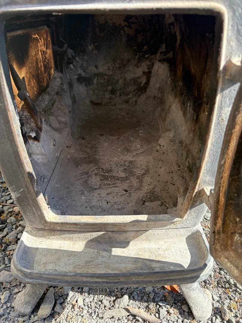 あゆ　鋳鉄製 薪ストーブ コンパクト　ST 2103