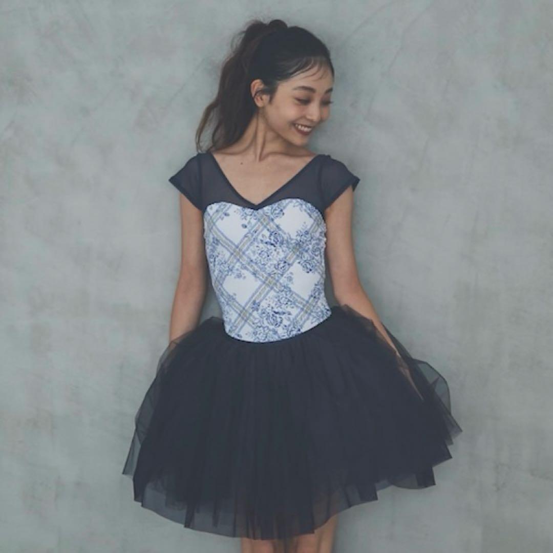 新品 stina スティナ 超人気 レオタード M 完売品