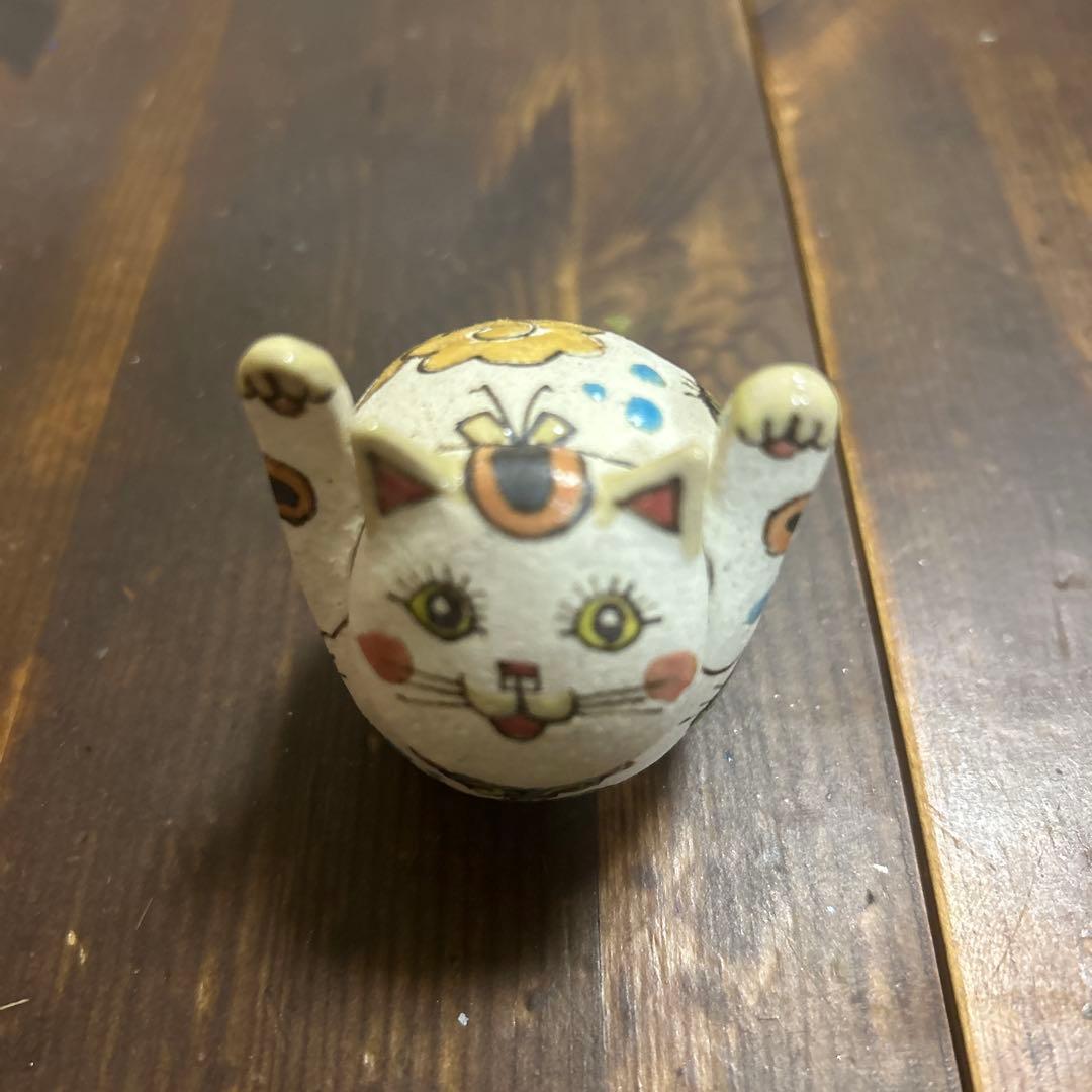 作家　陶芸作家　招き猫　欲張り両手上げ猫　縁起物　金運　幸福　商売繁盛　手描き