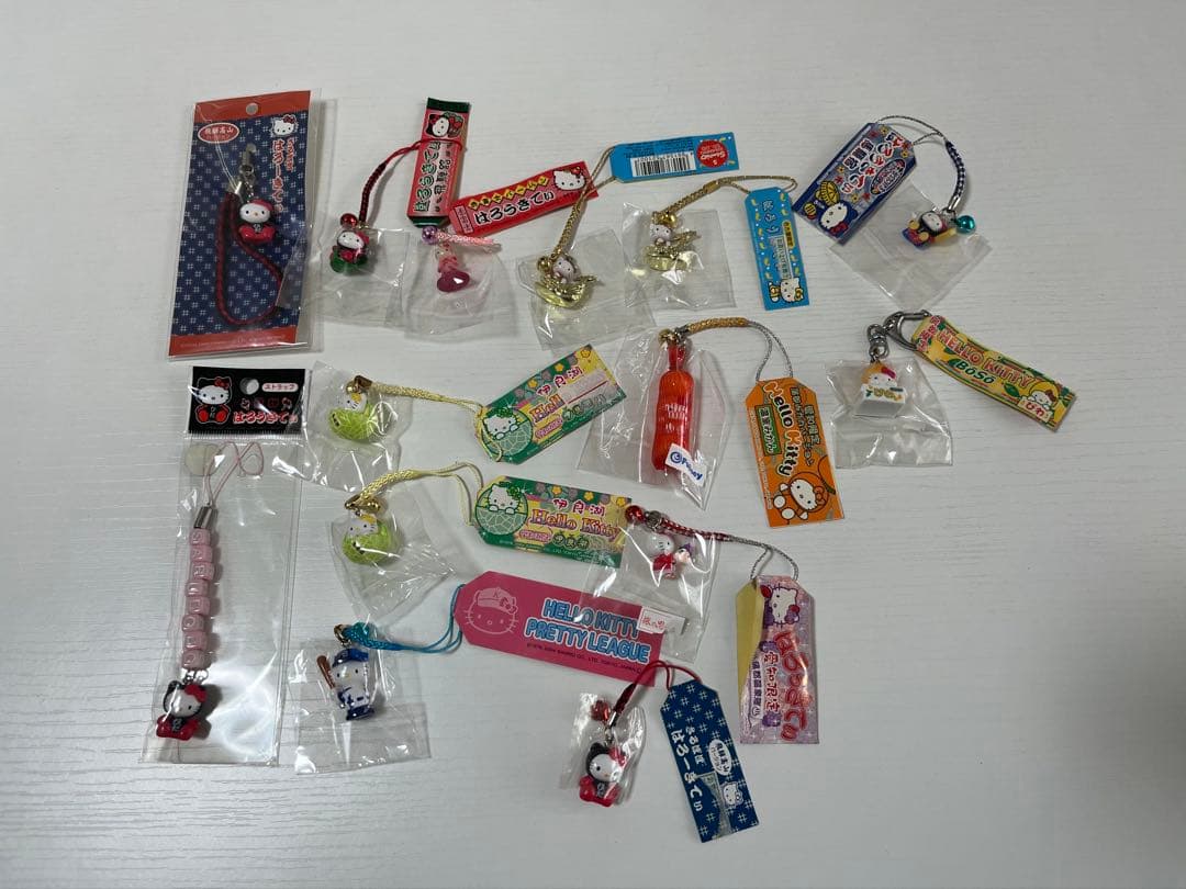 ハローキティ ストラップセット 複数デザイン　約176個