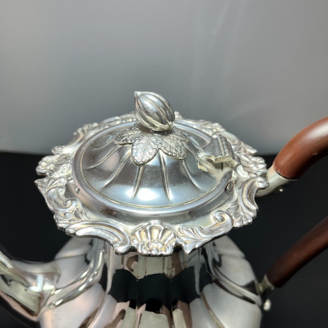 【John Batt & Co 】 メロンフォルムのコーヒーポット