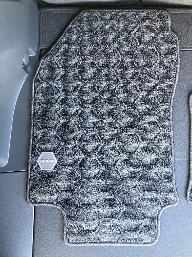 RAV4 純正フロアマット ※未使用品