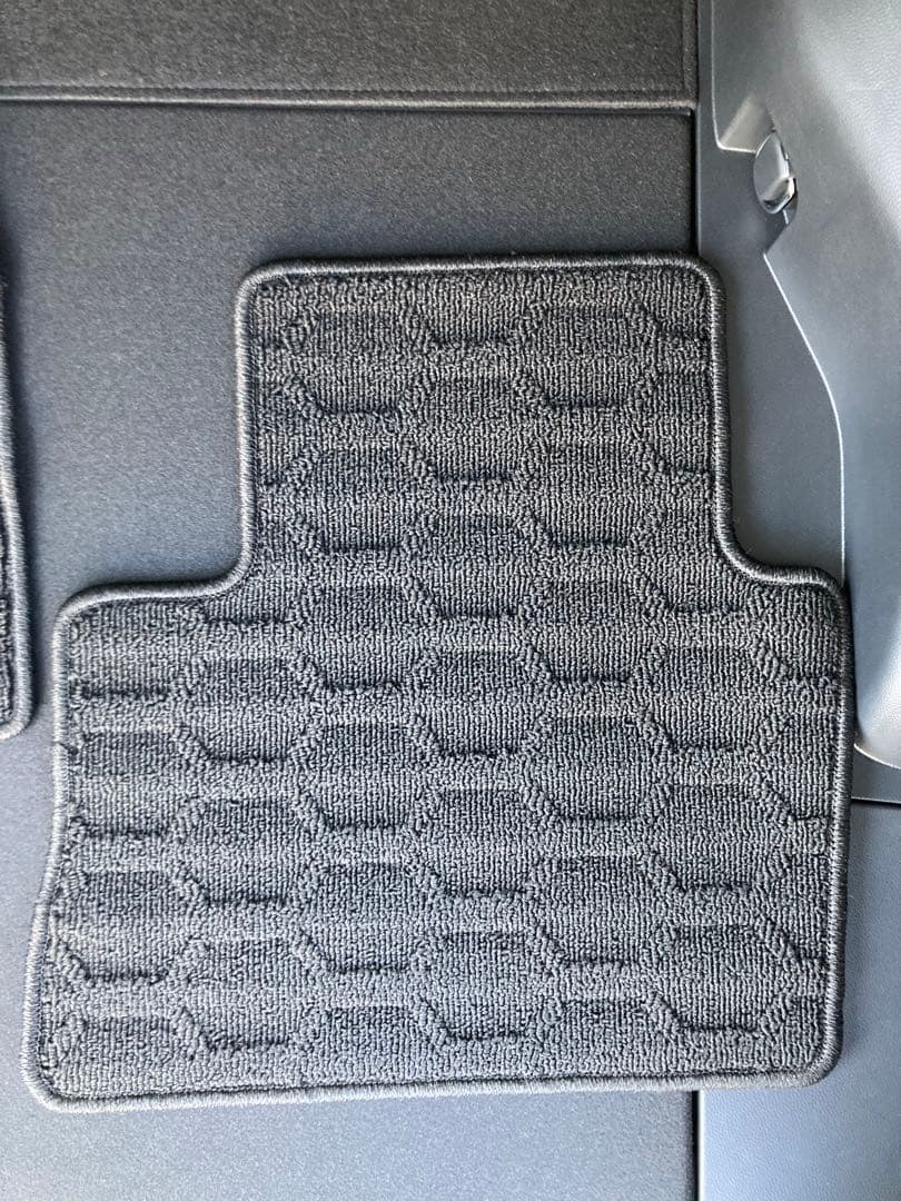 RAV4 純正フロアマット ※未使用品