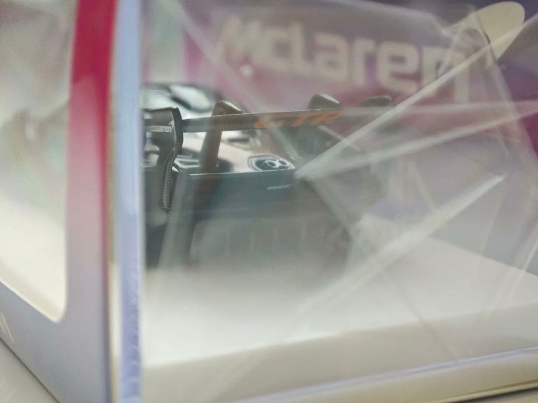 CM Model 1/64 マクラーレン セナ 「カメリオンパープル」限定モデル