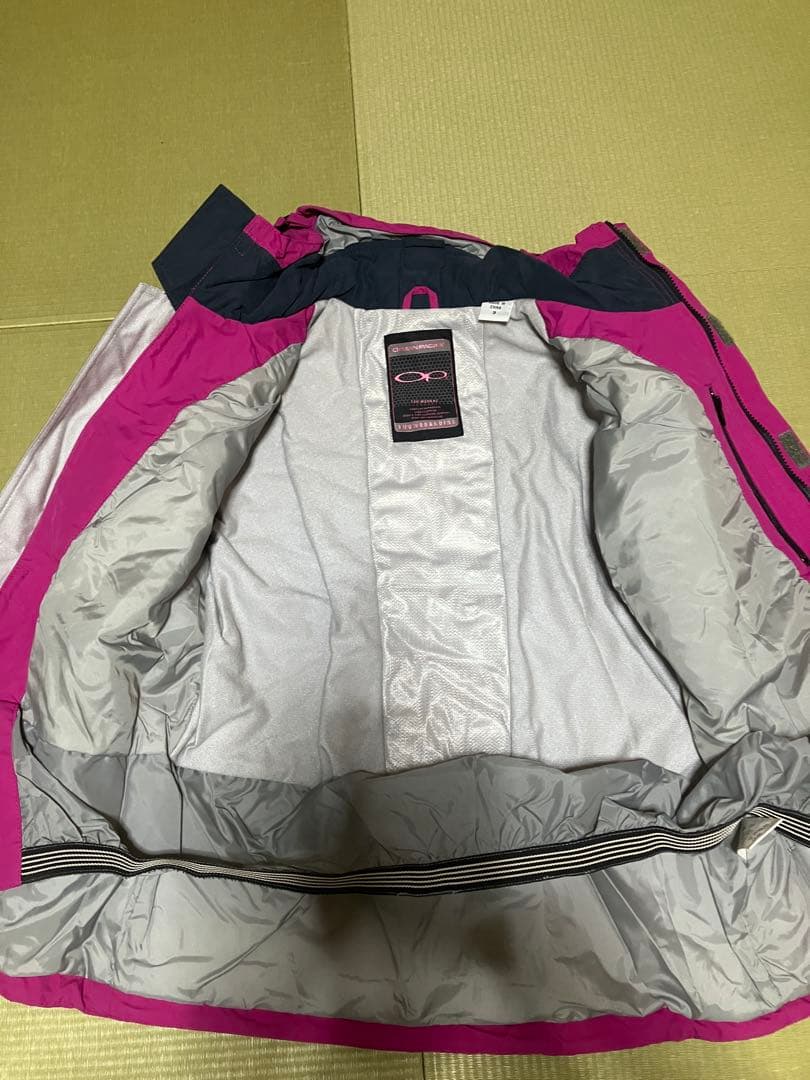 スキーウェア上下　上9、下11サイズ　ゴーグル付