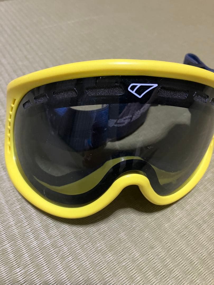 スキーウェア上下　上9、下11サイズ　ゴーグル付